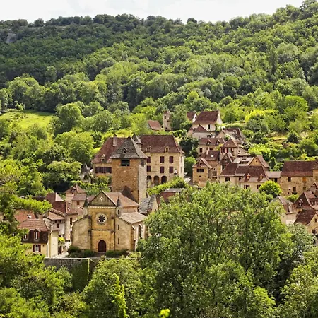 Le Clos Des Pierres Dorees