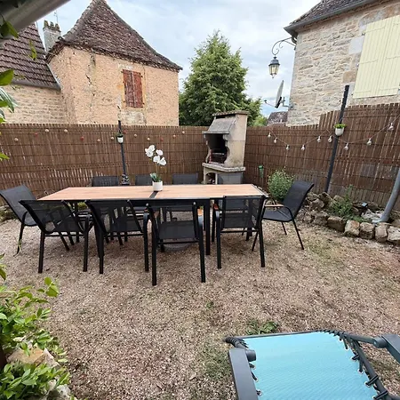 Le Clos Des Pierres Dorees 別荘