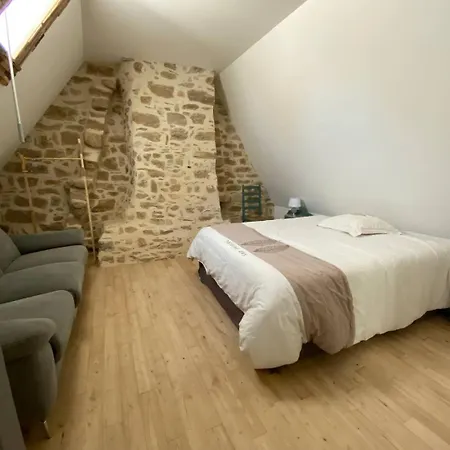 Le Clos Des Pierres Dorees 別荘